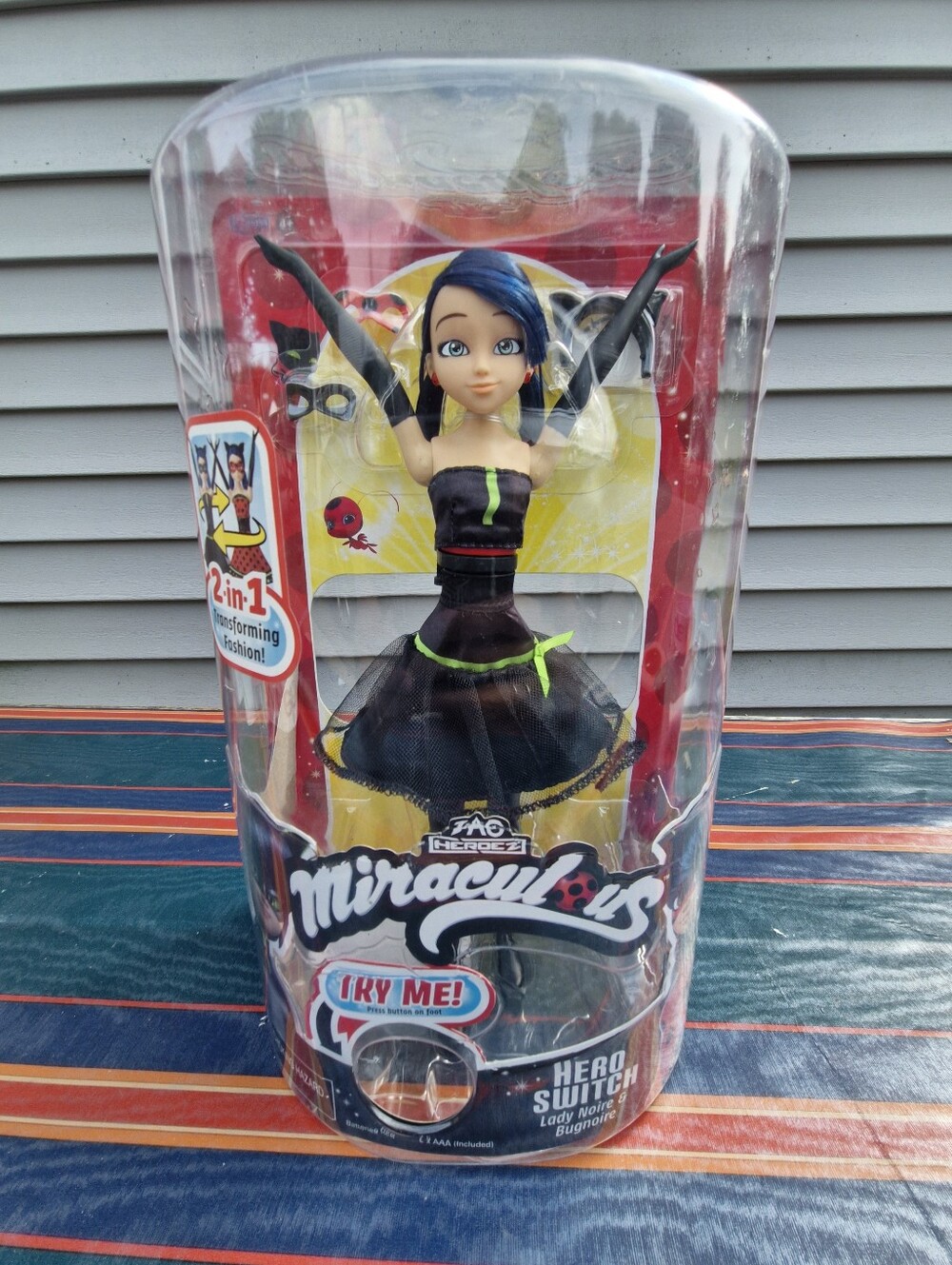 Miraculous Hero Switch Lady Noire Bugnoire 2-in-1 Transforming Doll 50414 NEW